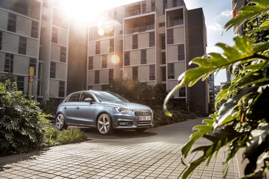  Audi A1 Sportback TFSI (8X) 2015 года  (AU) (фото 14 из 26)
